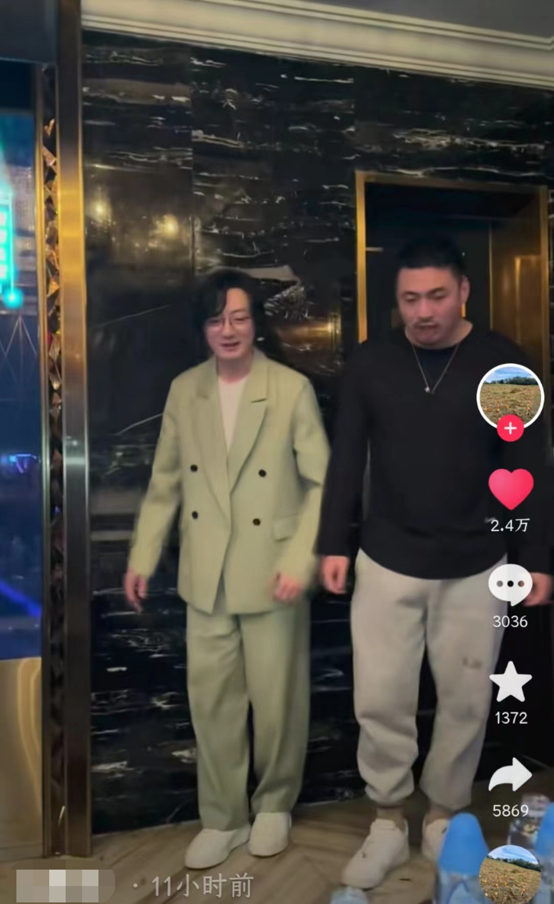 苏小玎|高启盛扮演者重现经典动作,身材瘦小留长发变样,疑社恐被嘲猥琐