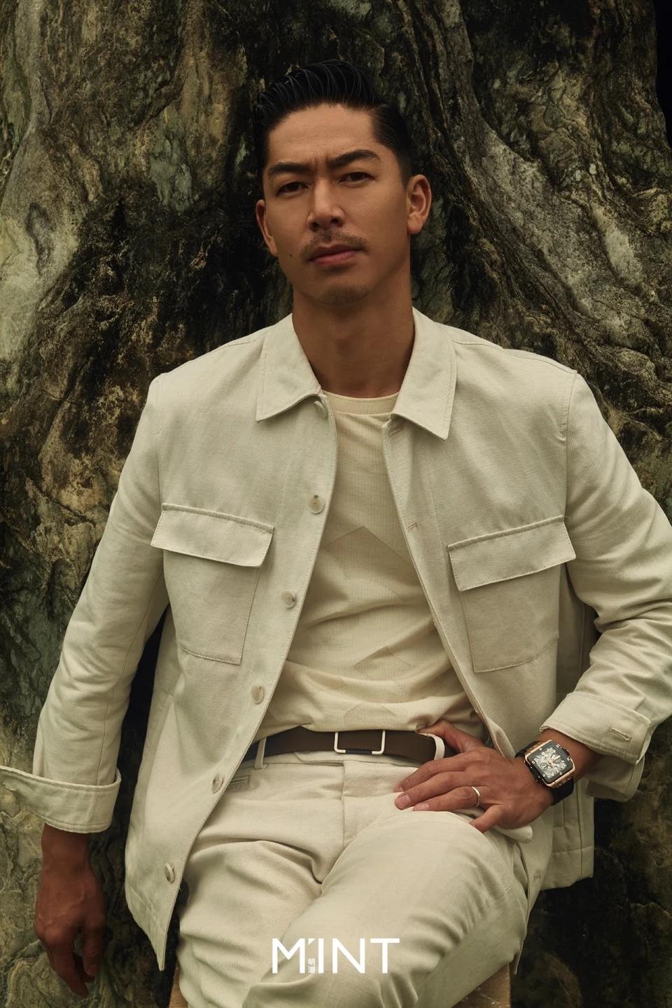 林志玲夫妇东京街头约会,志玲打扮如小仙女,背影消瘦看着像20岁