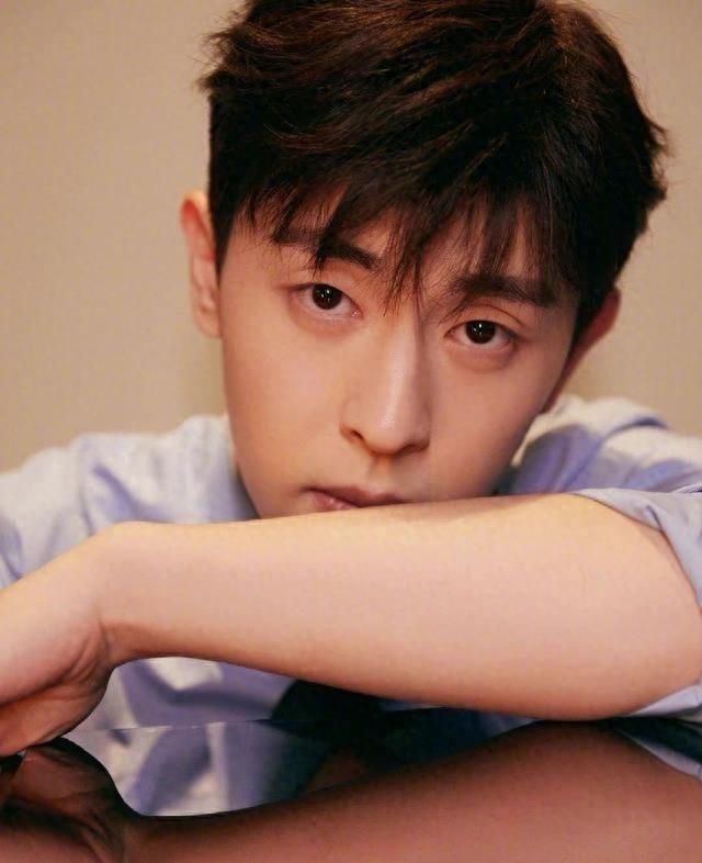 邓伦:注销工作室彻底告别娱乐圈,准备转行打螺丝做回普通人