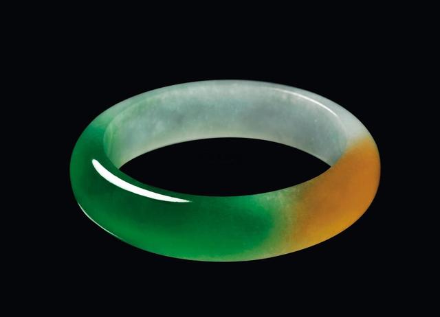 翡翠：东方之珠，解析其独特寓意与市场价值