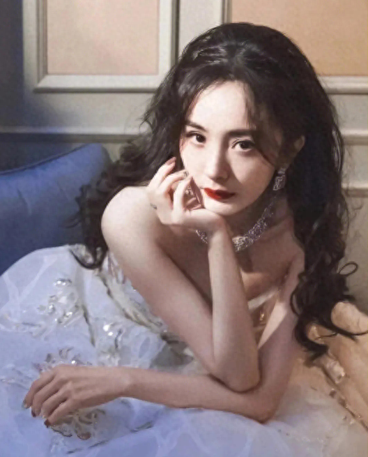 如果不是“下错一步棋”，你可能永远不会发现，杨幂的“精明”