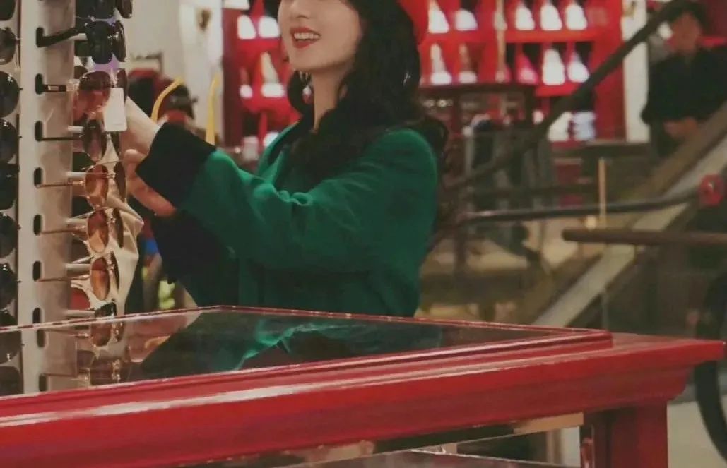 《繁花》大爆,可全网为她吵翻天了