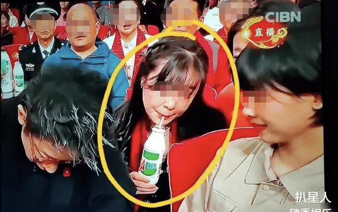 ad钙奶|春晚爆火的“AD钙奶姐”,被央视封杀了?广告霸屏是该管一下了
