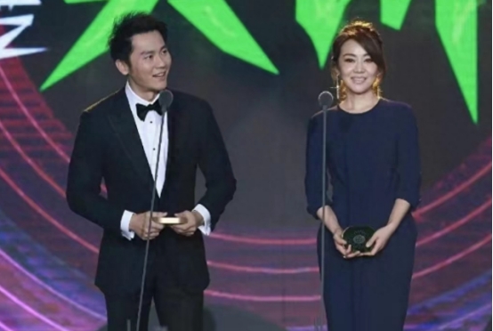 曝闫妮与小7岁李晨恋爱,离异19年频谈姐弟恋,更多细节遭证实