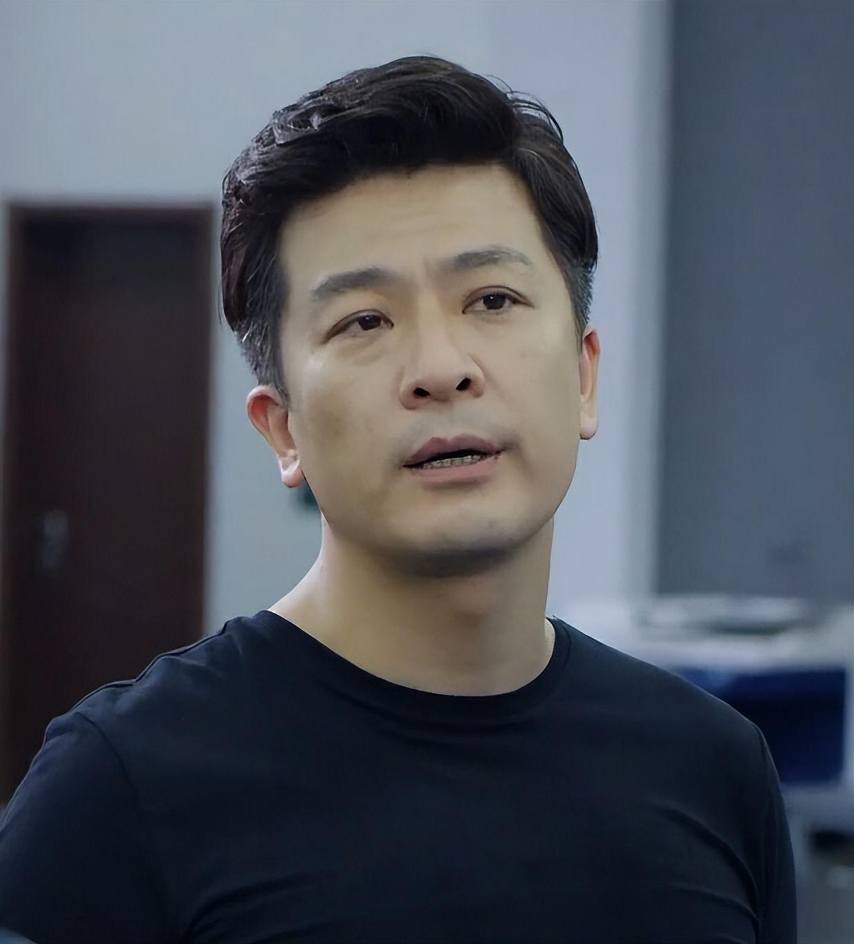 “摆渡人”赵吏的消失,是娱乐圈的损失和悲哀!