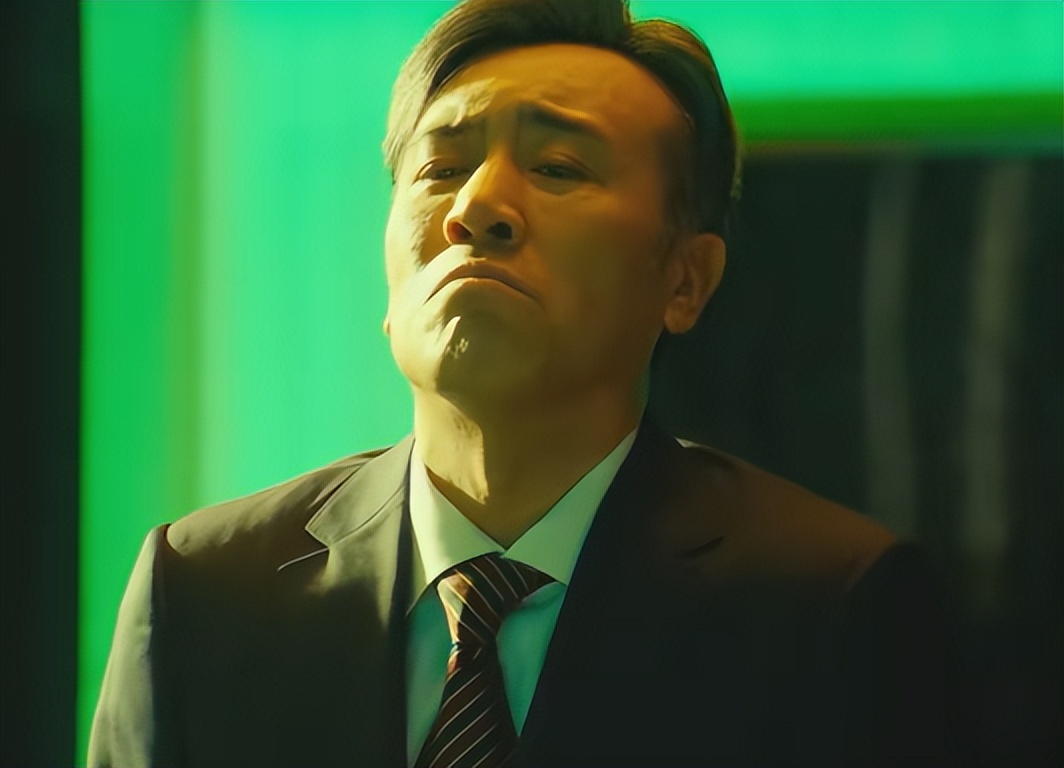 事实证明，52岁的于和伟，已在成为“非著名”演员的路上越走越远