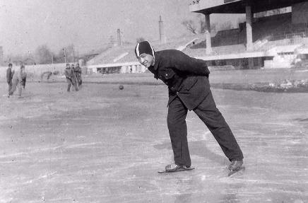 华强方特|“一级演员”张凯丽:被足力健搞“臭”,因“横行霸道”付出代价
