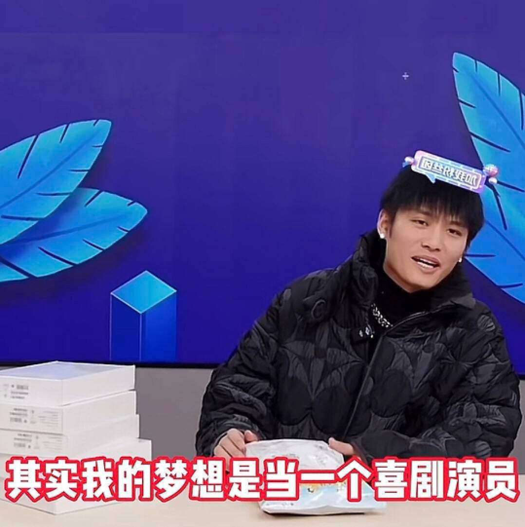 小杨哥去香港拜访周星驰了,同框照曝光,网友直呼太厉害了