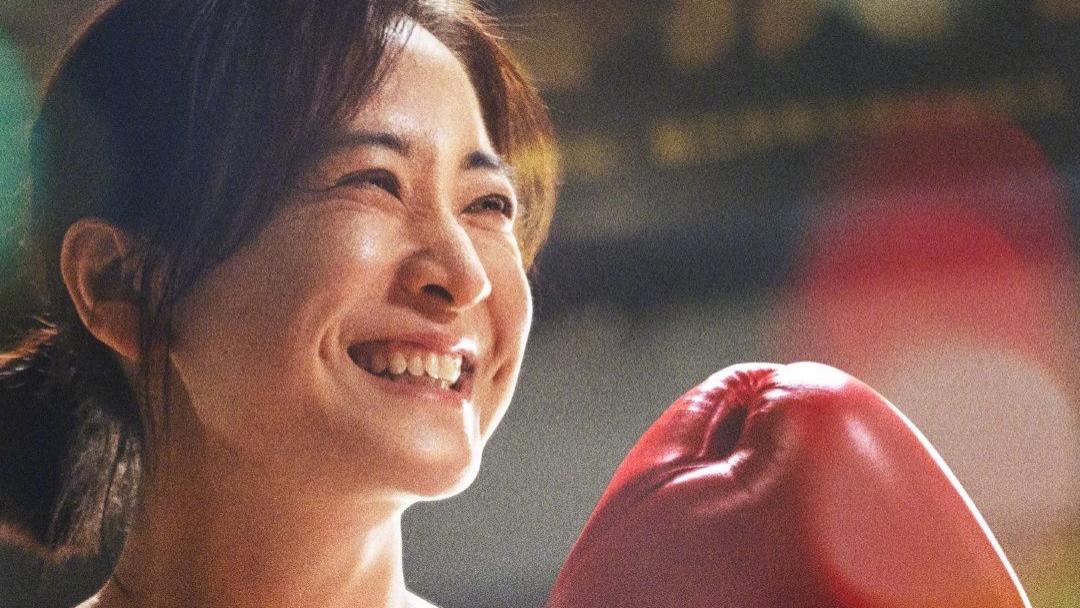 贾玲公布瘦身海报！皮松肉垮瘦脱相，五官显老被嘲撞脸张翰