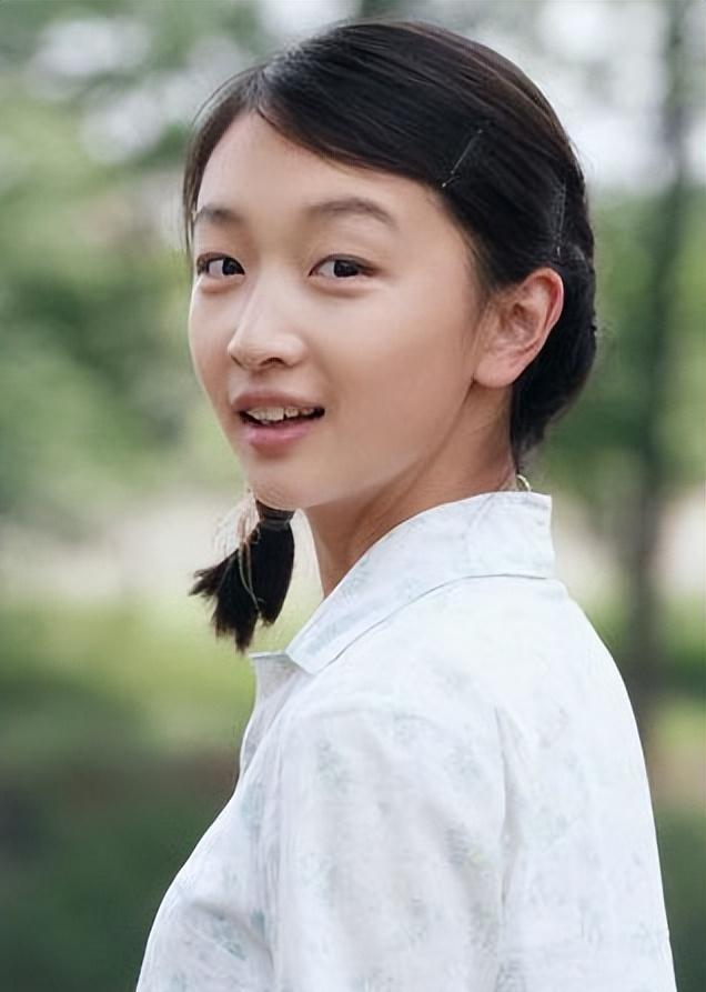 镜头前美若天仙，而真人黑瘦干瘪，这7位“上镜脸”的女星反差好大