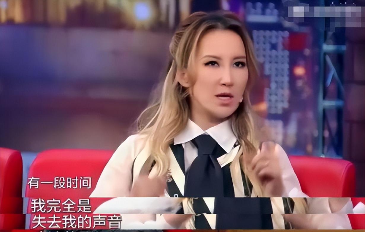 “巨星李玟”陨落，父母都是北大高材生，她的要强和原生家庭有关