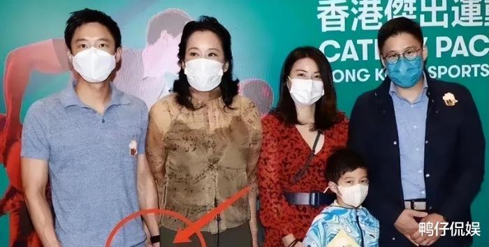 郭晶晶|“夫妻本是同林鸟”,但抱歉,霍启刚这一次也救不了郭晶晶