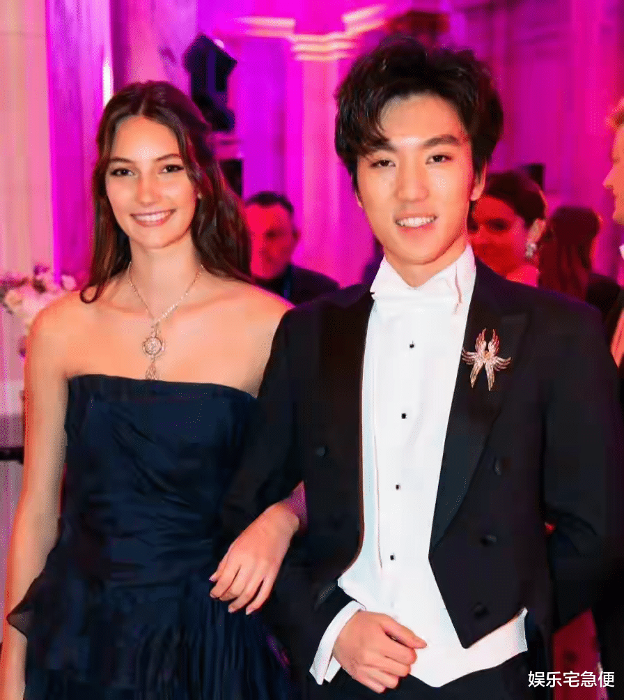 巴黎名媛舞会水分太高！埃塞俄比亚公主占C位，甄子丹儿女放不开