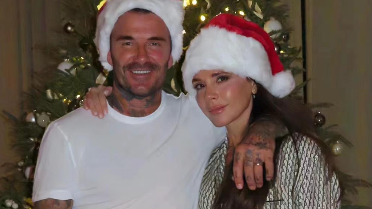 贝克汉姆一家晒照庆圣诞：女儿小七越发漂亮，布鲁克林妮可拉秀恩爱