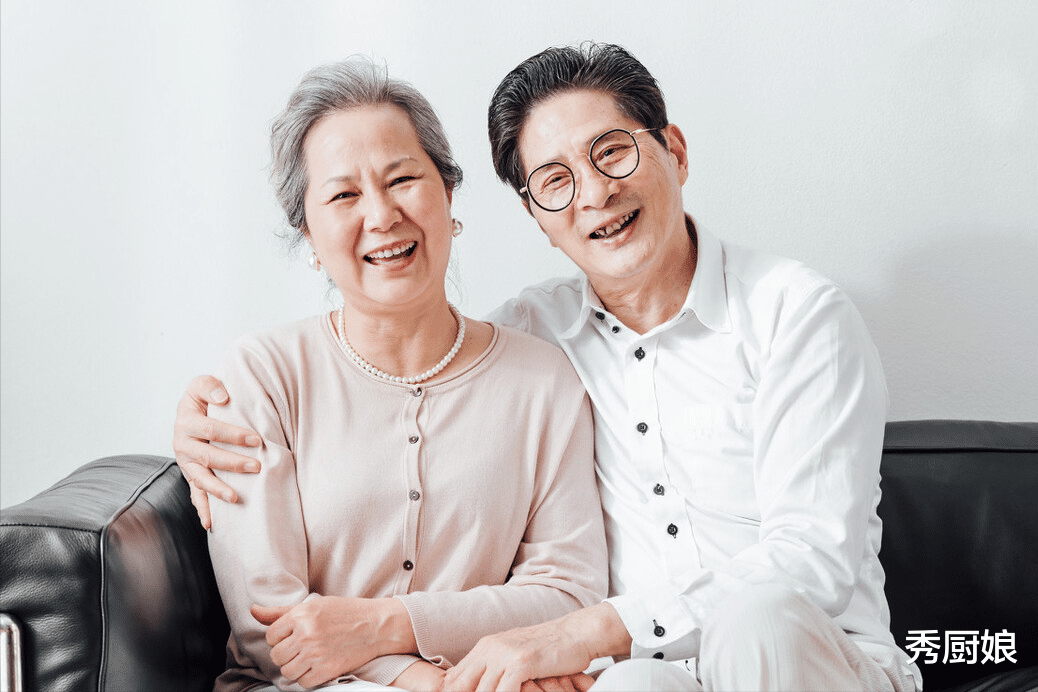 鱼头|为何老了会出现“老人味”？50岁后坚持做好6件事，老了或可避免