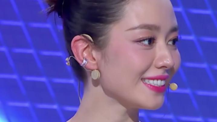 当36岁方媛和29岁吉娜站在一起，我才彻底明白，美人在骨不在皮