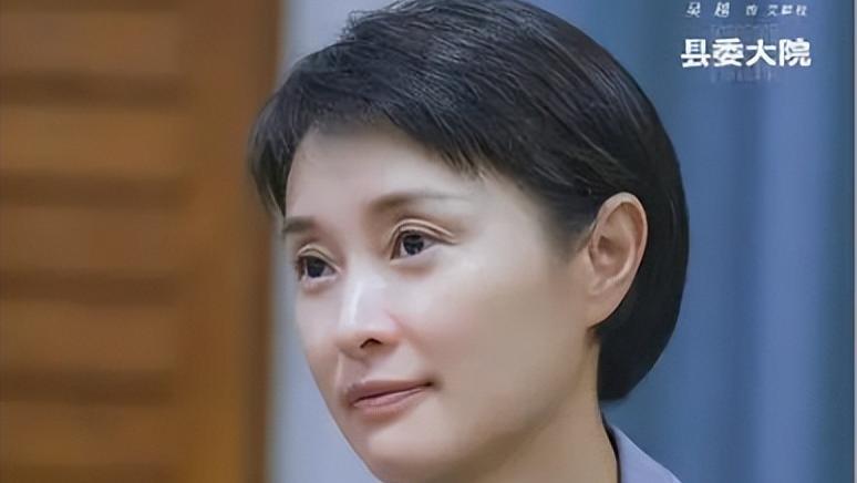 51岁吴越：捧红前男友陈建斌后，却惨遭抛弃，至今仍未婚未育