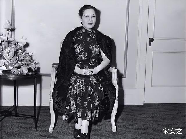 化妆|宋美龄卸妆后的样子，蒋介石贴身副官回忆与化妆时相差十万八千里