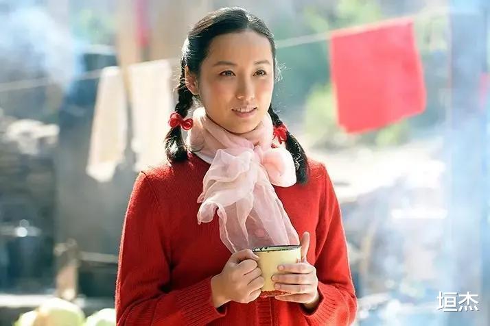 李沁|同样是演“村花”，把李沁、吴玉芳、章子怡放一块，差距就出来了
