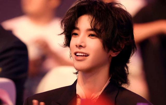 湾区音乐晚会:难听、漏唱、假唱、这一夜娱乐圈堪称大型打假现场