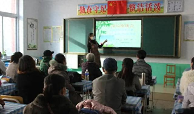 “辣妹子”宋祖英，最后落得的下场，赵本山在23年前就已料到了！