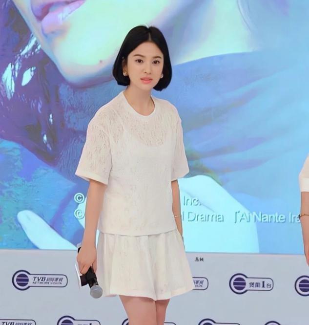 短发 看了宋慧乔才发现,原来“齐耳短发”这么减龄,关键还特显气质