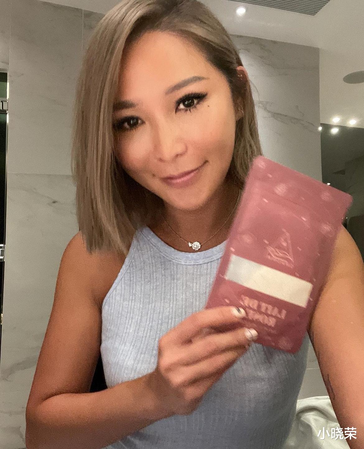 洗米华家人欢乐庆生，洗米嫂国外为继子助兴，感情融洽引爆网络！