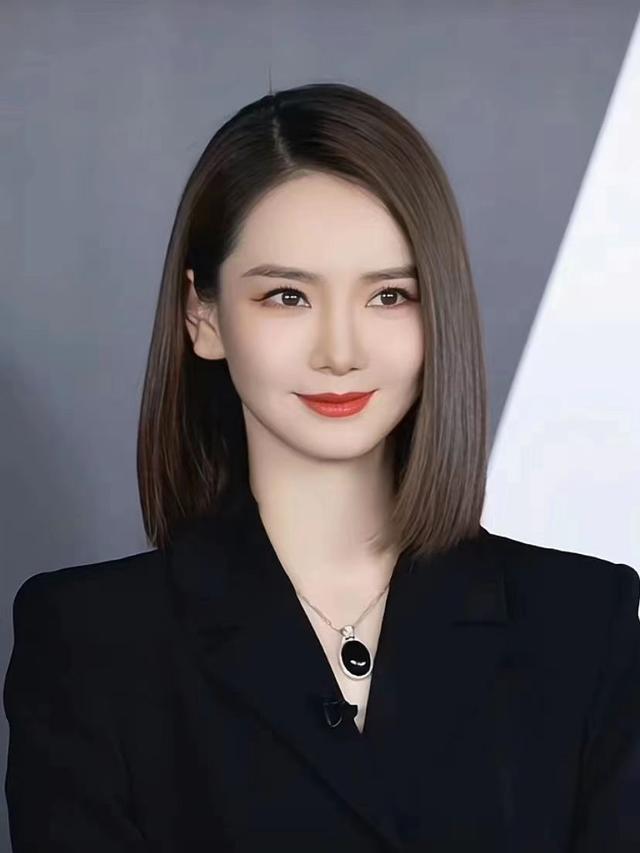 时尚中短发、展现绝美女人气质，你会爱上哪款呢