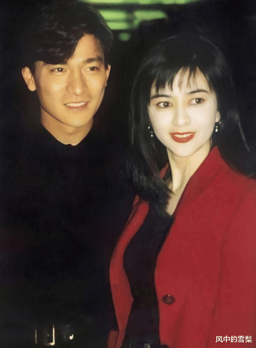 9位满清血统明星,格格关晓彤,多尔衮后裔吴京,慈禧一脉那英