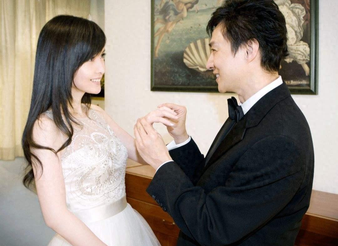 吃回头草的4对明星夫妻,大S二婚嫁妈宝男,王菲谢霆锋三度复合