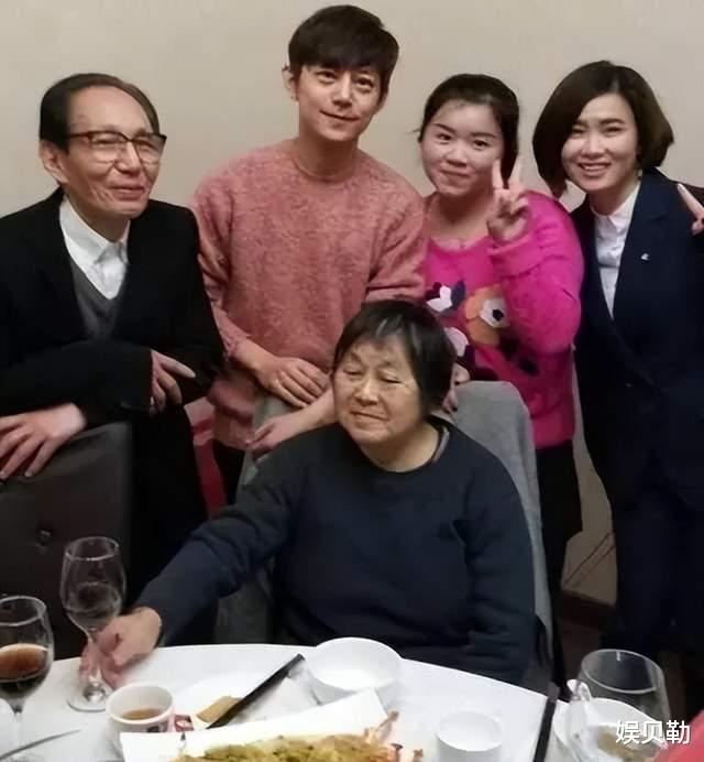 何炅|芒果台春晚节目单出炉，内容丰富了，何炅会挨骂，谢娜成了历史