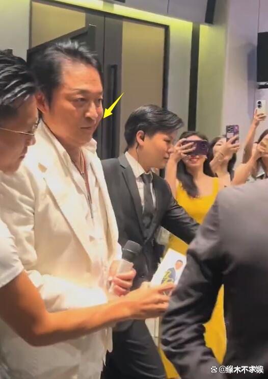 61岁马景涛为微商站台太掉价，嘴歪、脸部浮肿，俩儿子上国际学校压力大