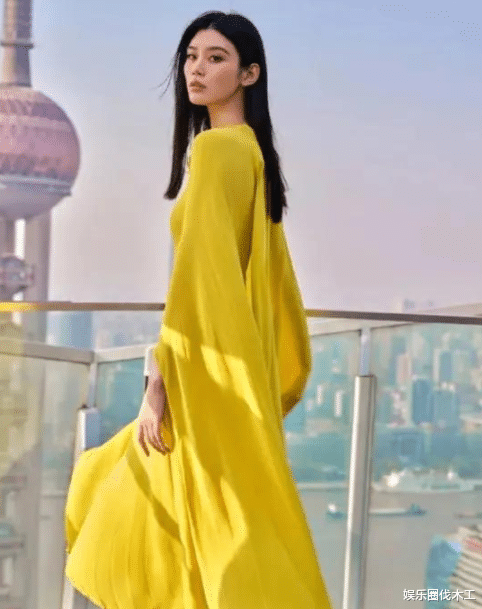 奚梦瑶|沦为生育机器?奚梦瑶辟谣3胎后现身医院,宽松卫衣遮小腹太刻意