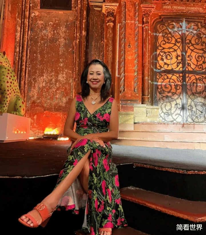 苏提达|苏提达王后雍容华贵高调亮相!废妃余瓦达不甘示弱,野心呼之欲出