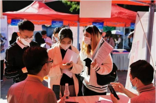 泉港|“反向内卷”席卷大学，大学生们开始故意挂科，只为能延期毕业？