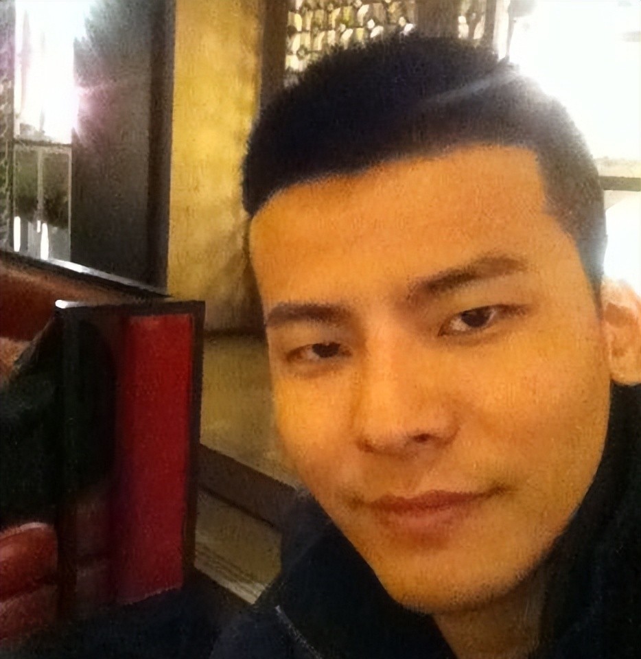 再看《好声音第一季》,才发现吉克隽逸才是最不简单的那个人!