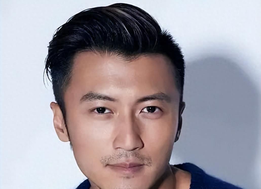 谢霆锋花巨资退出了加拿大国籍,回国只为捞金的蒋大为终于落马