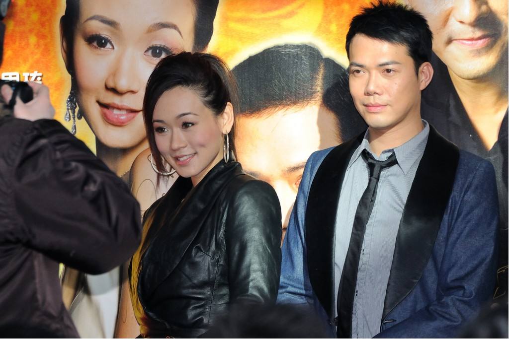 17岁出道42岁大红，帅气港星谢天华老婆不够美，人生却渐入佳境