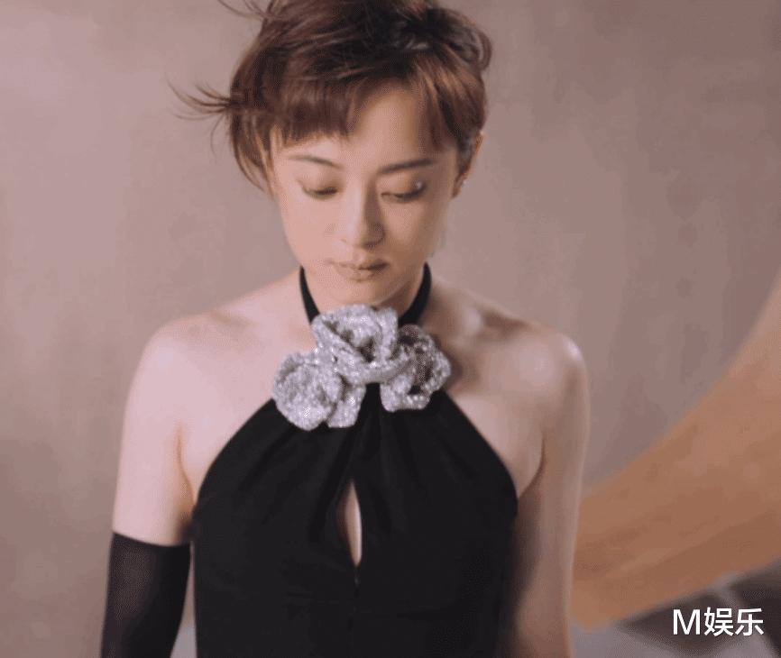 孙俪拍杂志被群嘲！膀大腰圆眼睛突出，她怎么变成这样了？