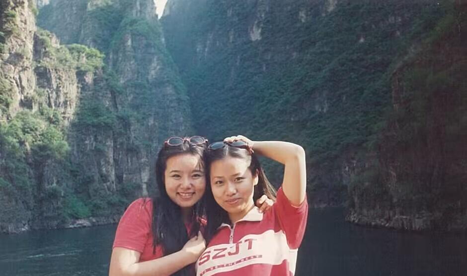 景甜 学生时代的龚琳娜！长相大气又甜美，为什么会被人说不漂亮？