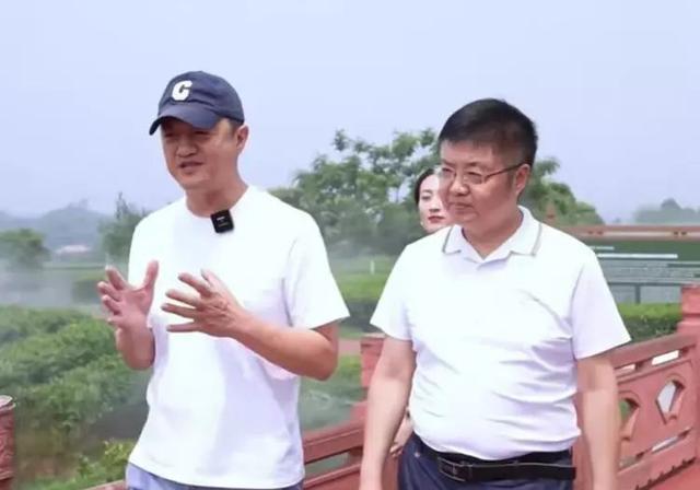 李亚鹏|五粮液官方拒与李亚鹏合作,李亚鹏感叹人生无常