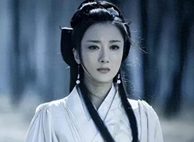 她曾是古装第一美人,被狗咬毁容后,如今40岁靠演坏女人翻身