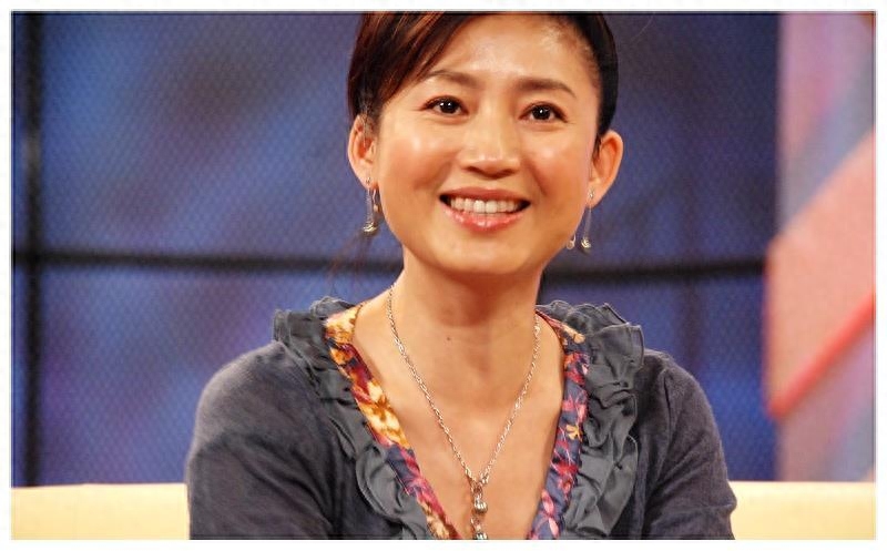 曾红过董卿的王小丫,二婚嫁大13岁副国级,今55岁无儿无女太凄凉