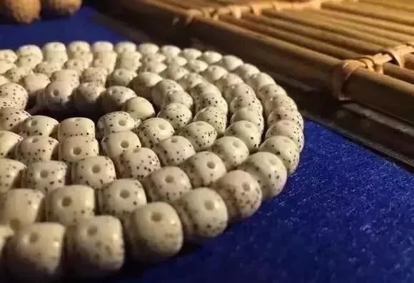 奇石|尴尬期丑哭,包浆后却美爆了!坚持才是文玩的真谛!