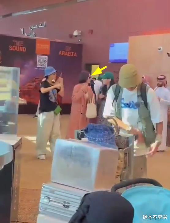 迪丽热巴《花少5》再引争议,鼻子发红、脸被晒伤,被嘲去不了时装周!