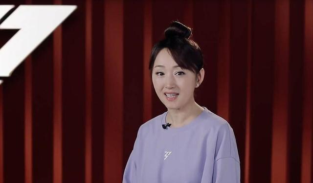 知名女星疑似怀孕，意外暴露孕肚，只是孩子的父亲至今是迷