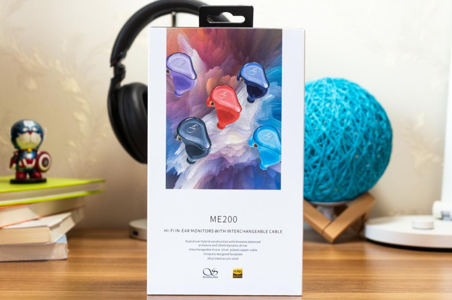 耳机|山凌ME200，树脂腔的质地很好，手感也很好