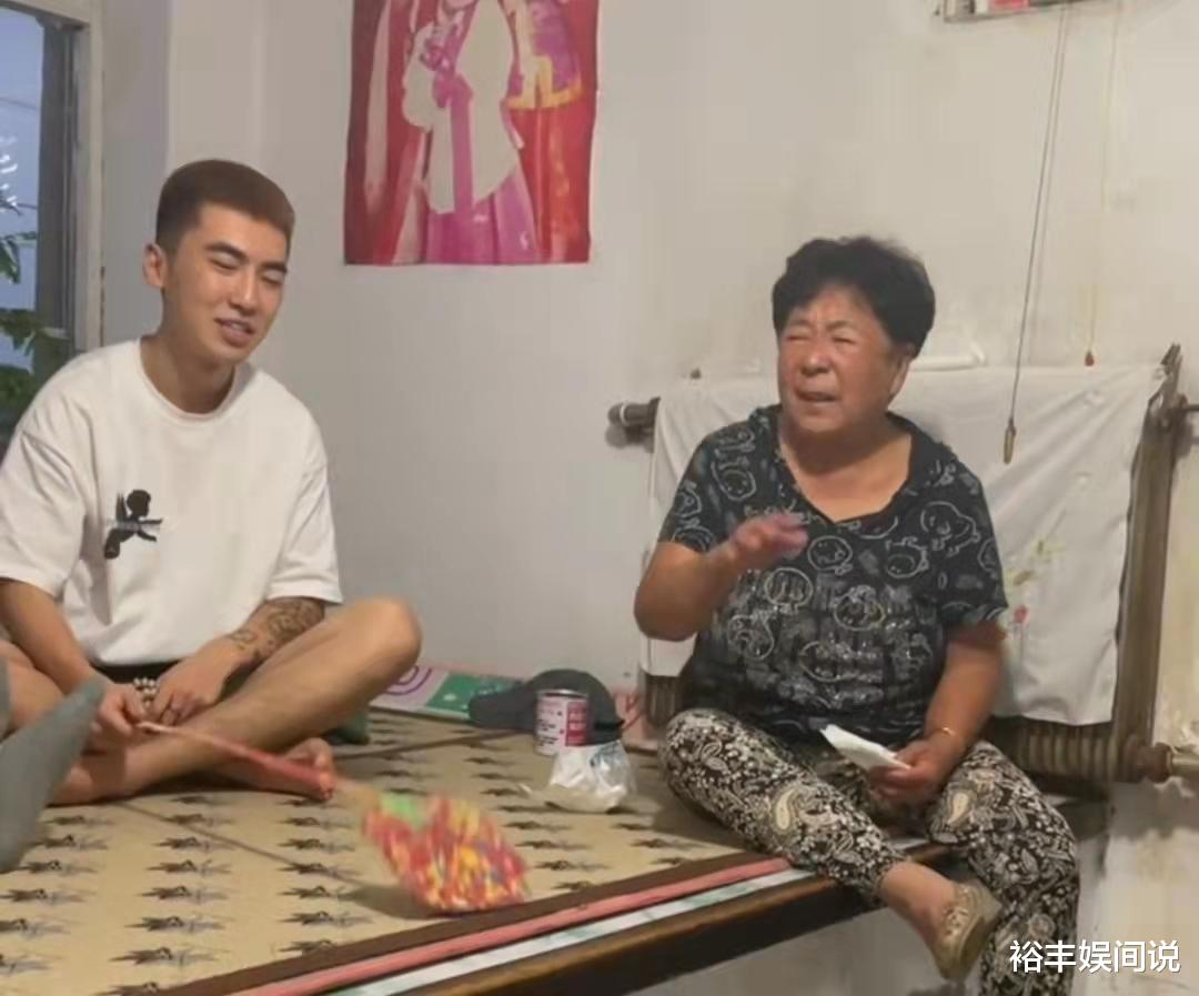 大瓜!网红田姥姥外孙媳被曝出轨,诸多细节曝光,无缝衔接前男友