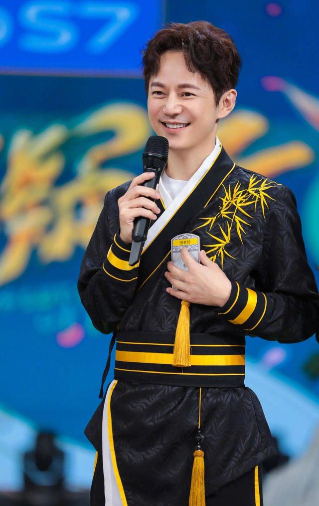 主持人|《快乐大本营》停播2年了，5位主持人现状，差距一目了然