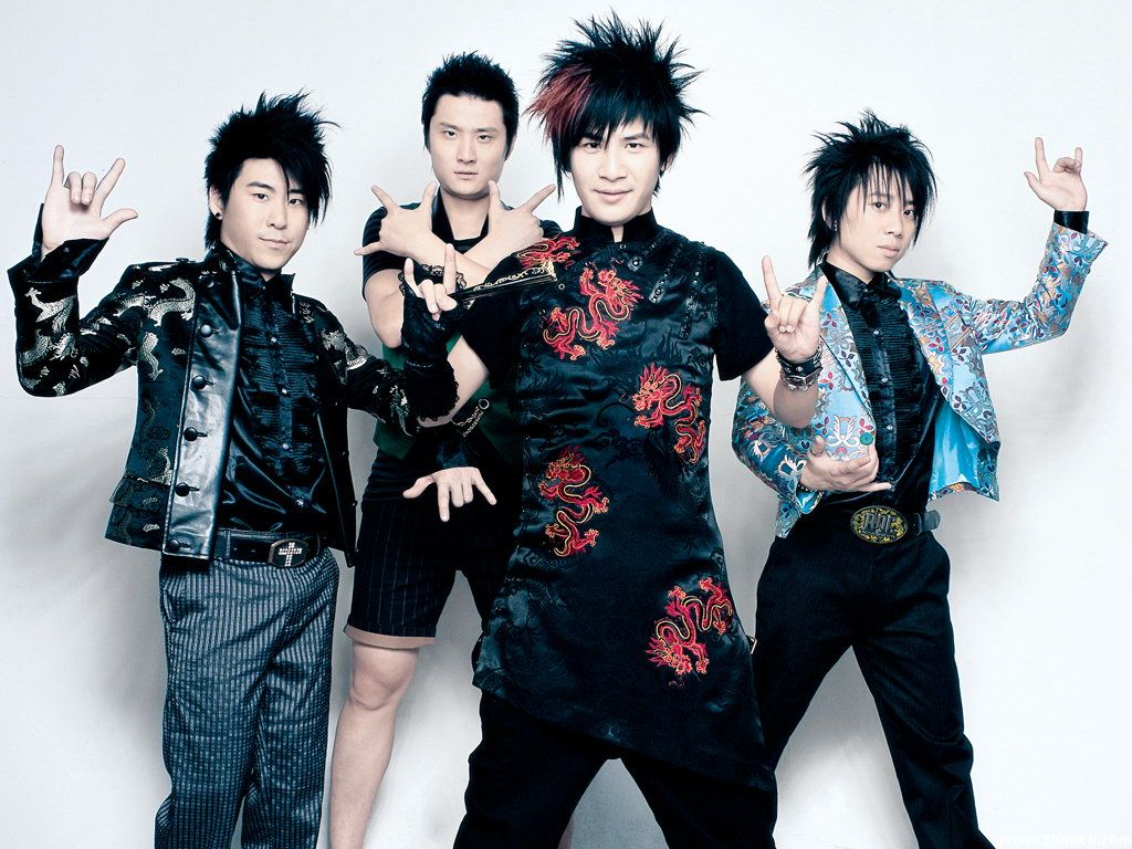 40岁大张伟，流着泪扎心全网：小时候词不达意，长大了言不由衷